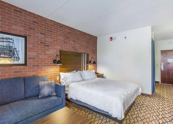 Burrstone Inn, An Ascend Collection Hotel